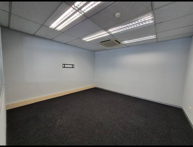 322M² OFFICE TO LET IN SANDTON CENTRAL